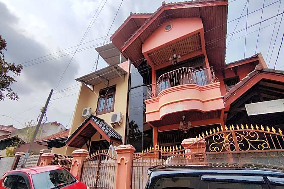 OYO 93390 Griya Pius Syariah Malioboro