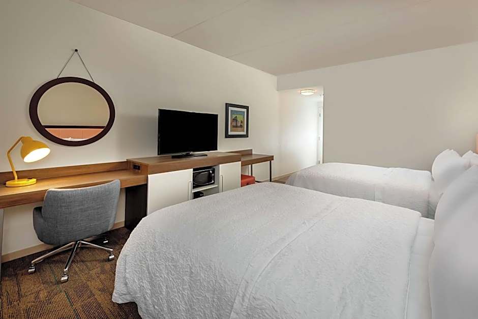 Hampton Inn By Hilton Baltimore Bayview Campus