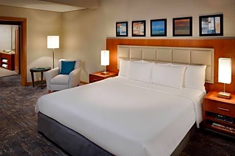 Amiri Suite, Club lounge access, Suite, 1 King