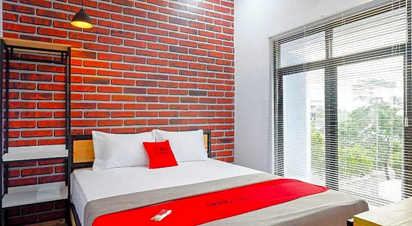 RedDoorz near Universitas Muhammadiyah Purwokerto 2