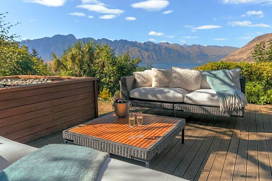 Azur Lodge