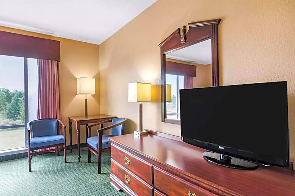 Precious Hotel