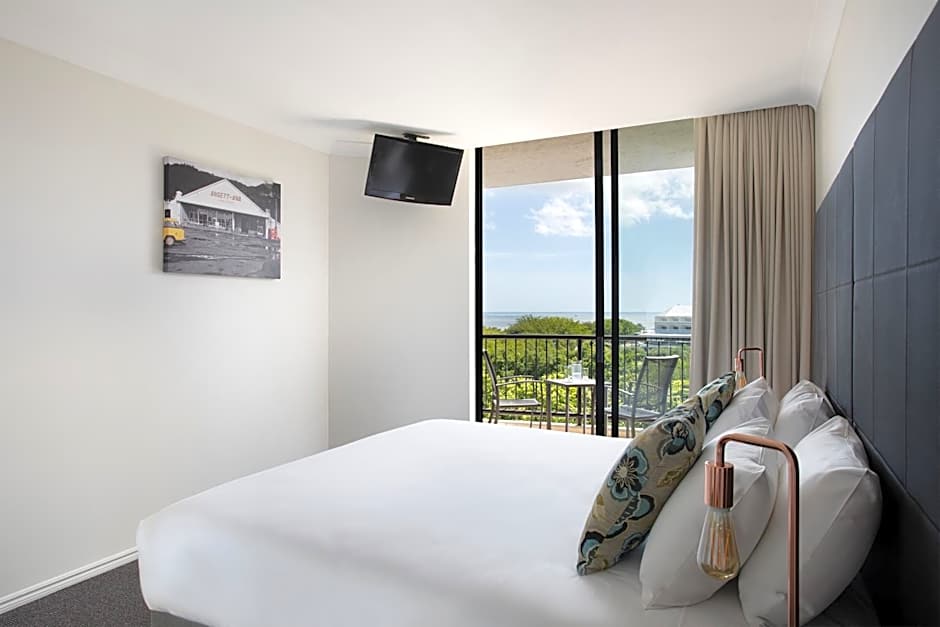 Mantra Esplanade Cairns