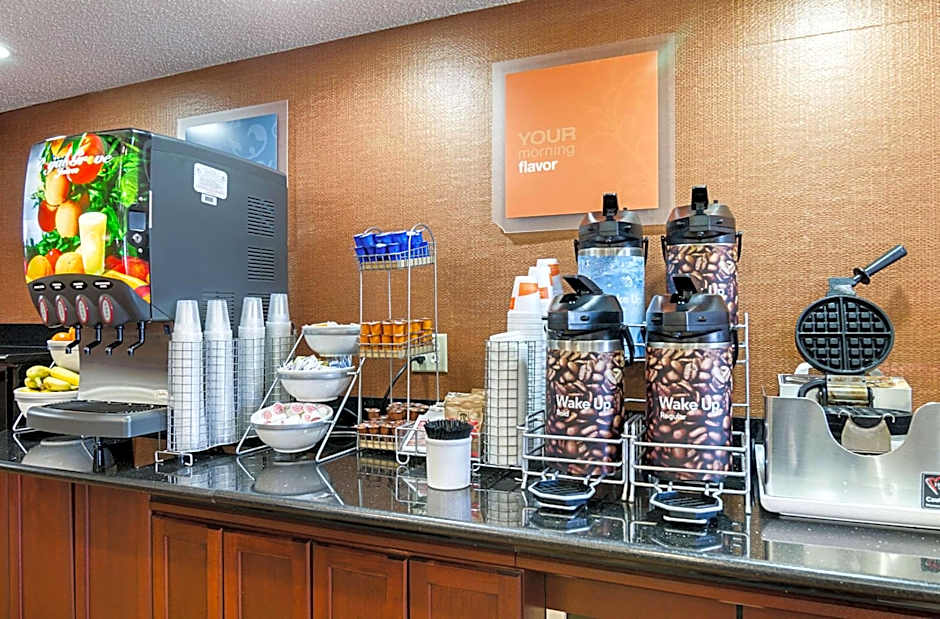 Comfort Inn & Suites Hutchinson