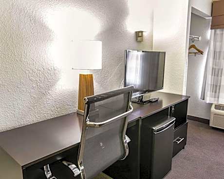 Double Room with Two Double Beds - Non-Smoking
