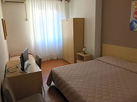 Economy Triple Room with Interior Patio View