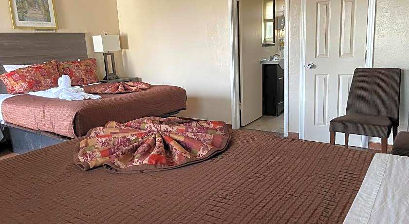 Holland Inn and Suites
