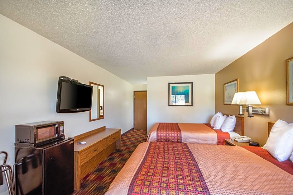 Americas Best Value Inn & Suites Harrisonville