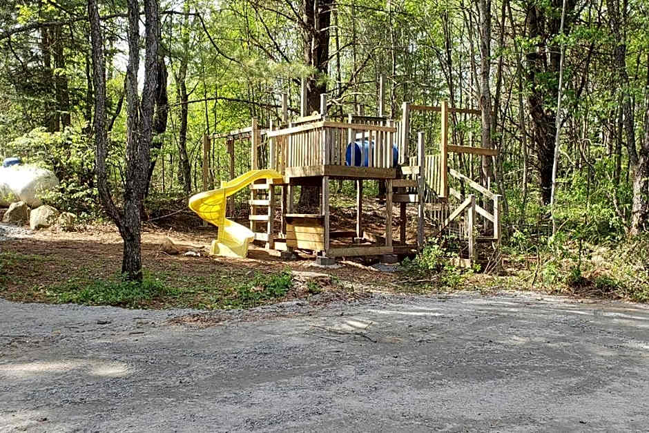 Red Cedar Chalet on Brady Lake