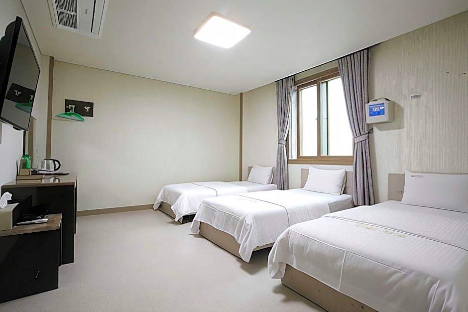 Golden Park Hotel