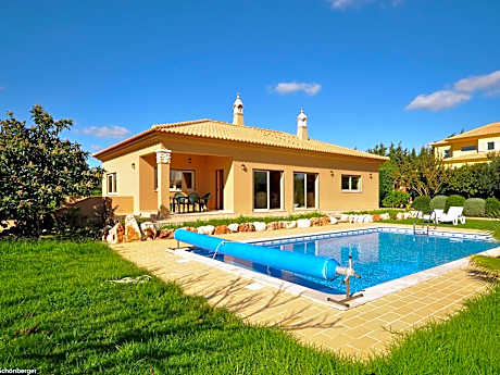 Villa in Algarve with Private Pool