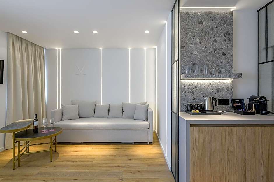 Acropolis Magenta Luxury Suites