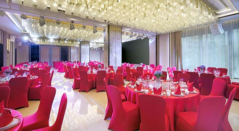 Grand Mercure Wuhan International Expo Center