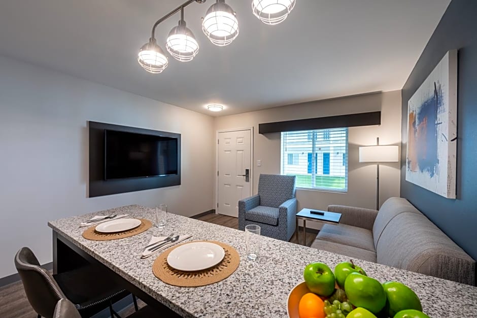 stayAPT Suites Alexandria-Fort Belvoir