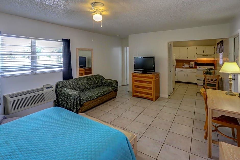 Richard's Motel Studios
