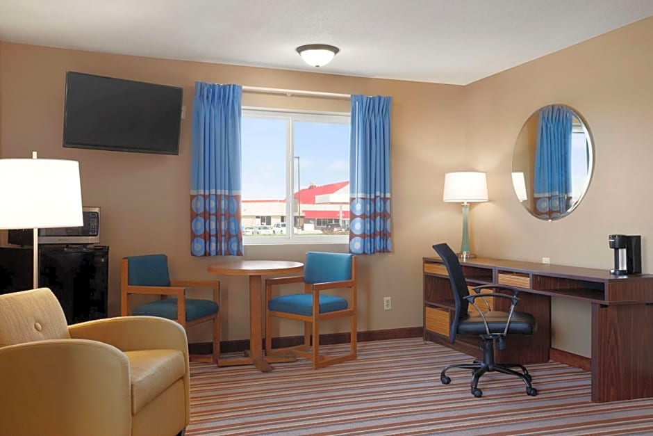 Super 8 by Wyndham Council Bluffs IA Omaha NE Area