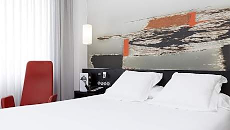 Double or Twin Room (Parking Included)
