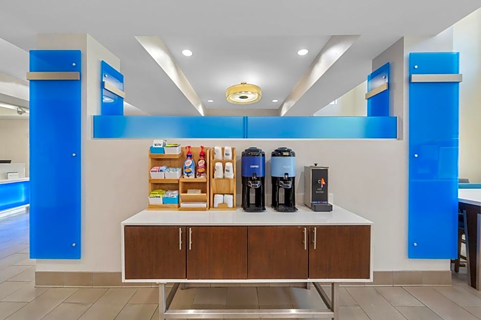 Holiday Inn Express Tomball By IHG