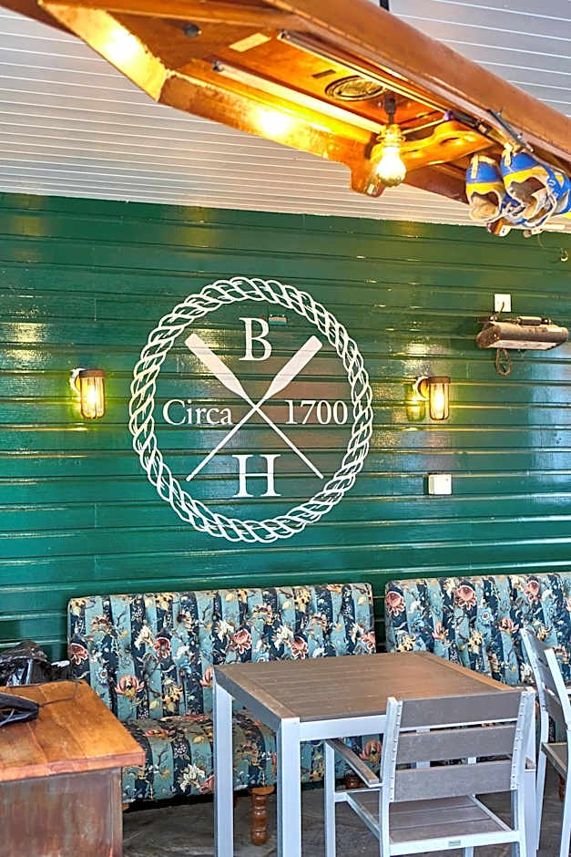 The Boathouse Inn & Riverside Rooms