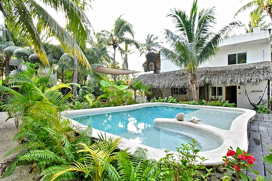 Casa Maria Bonita Hotel & Restaurant El Cuyo by Spot Rentals