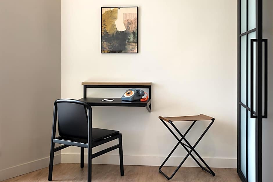 Moxy Boulder University