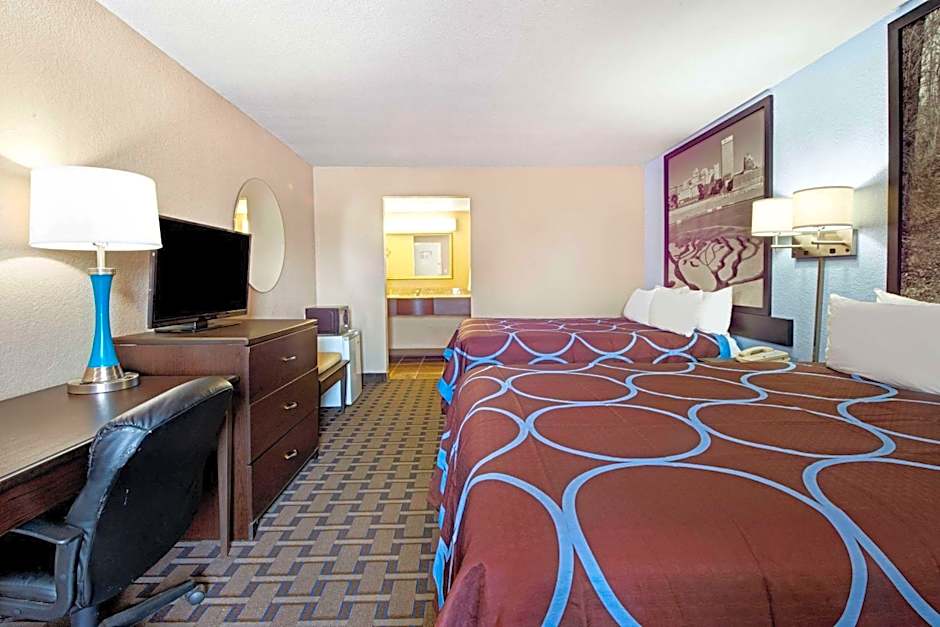 Super 8 by Wyndham Lakeland