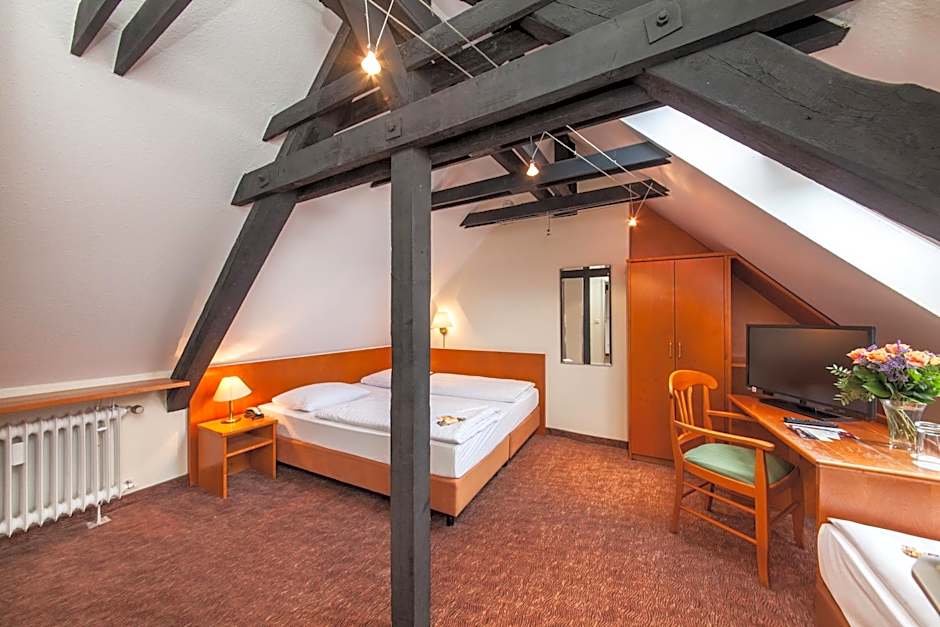 Hotel Ahl Meerkatzen Koln