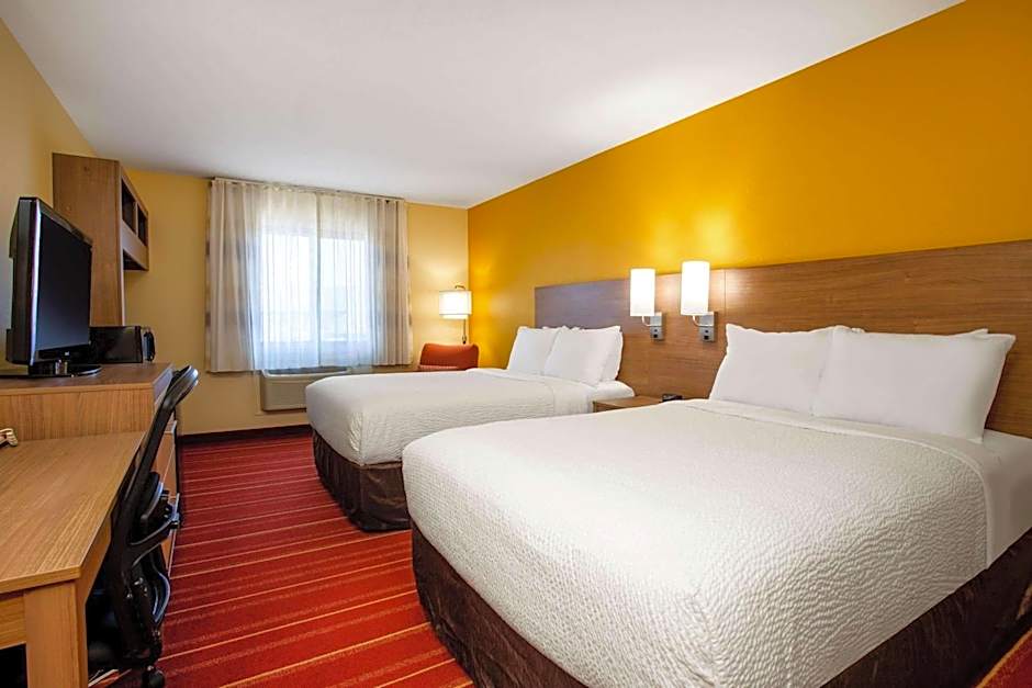 Days Inn by Wyndham Marquette