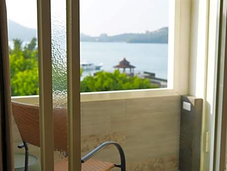 Quadruple Room with Lake View