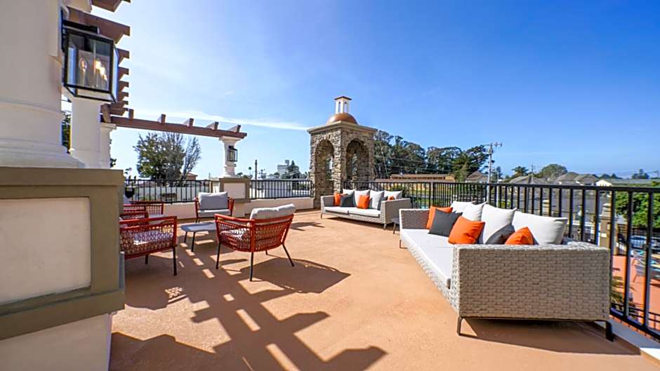 La Quinta Inn & Suites by Wyndham Santa Cruz