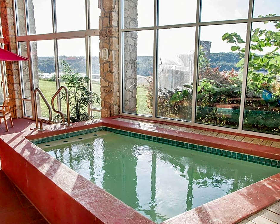 Quality Inn Lake of the Ozarks