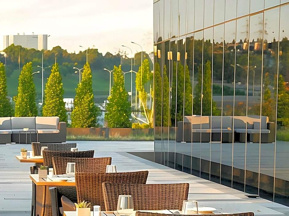 Centro Westside by Rotana