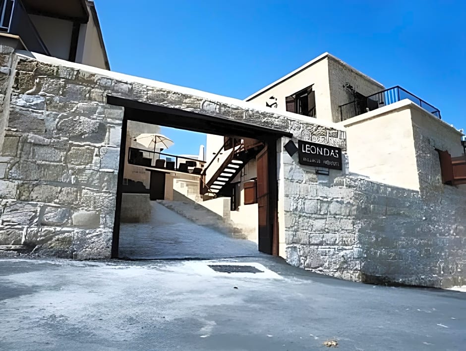 Leonidas Village Houses