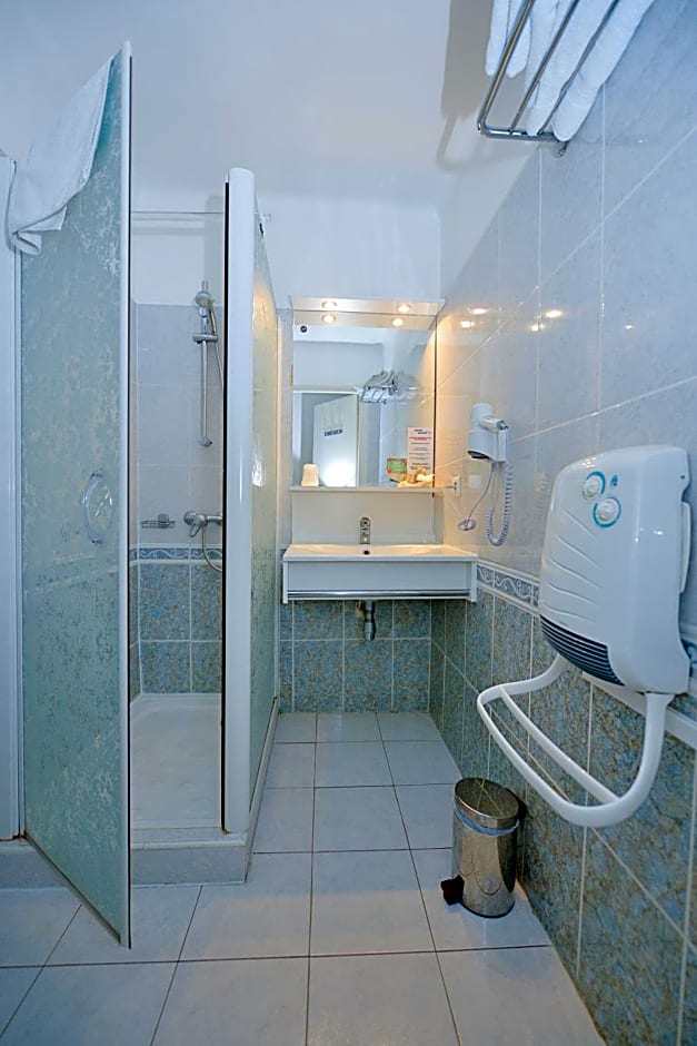 Cit'Hotel Azur Hotel