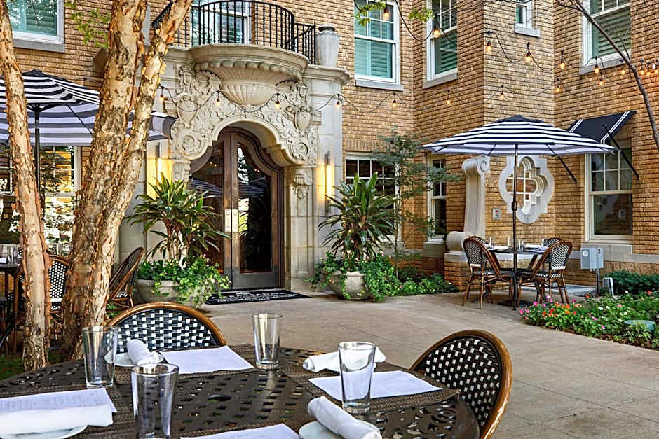 Ambassador Hotel Oklahoma City, Autograph Collection by Marriott