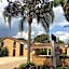 Jacaranda Place Motor Inn