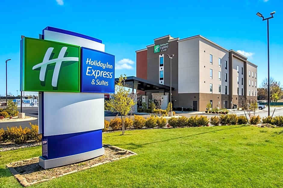 Holiday Inn Express & Suites East Tulsa - Catoosa