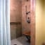 DoubleTree Suites by Hilton Hotel Detroit Downtown - Fort Shelby