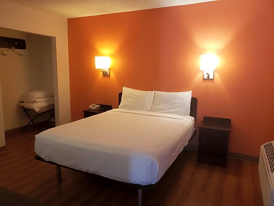 Motel 6 Palm Springs - Rancho Mirage