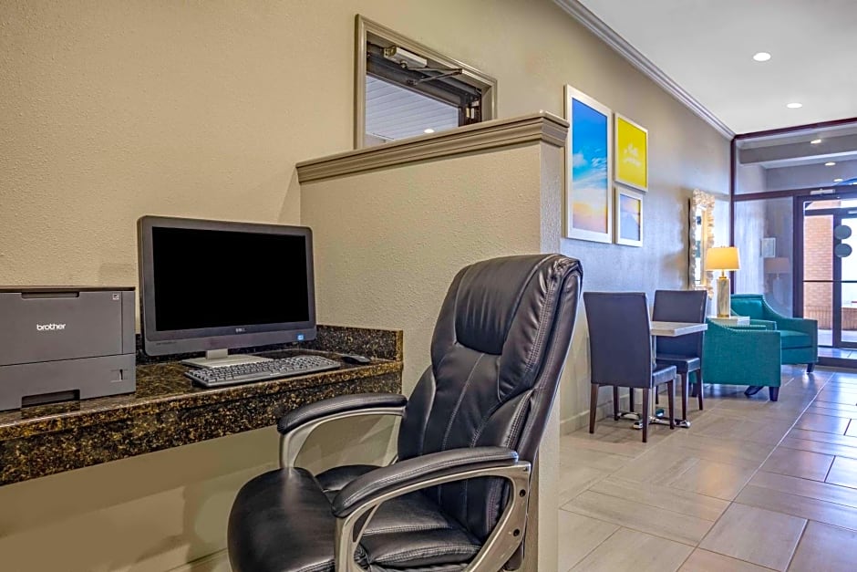 Days Inn by Wyndham Lonoke