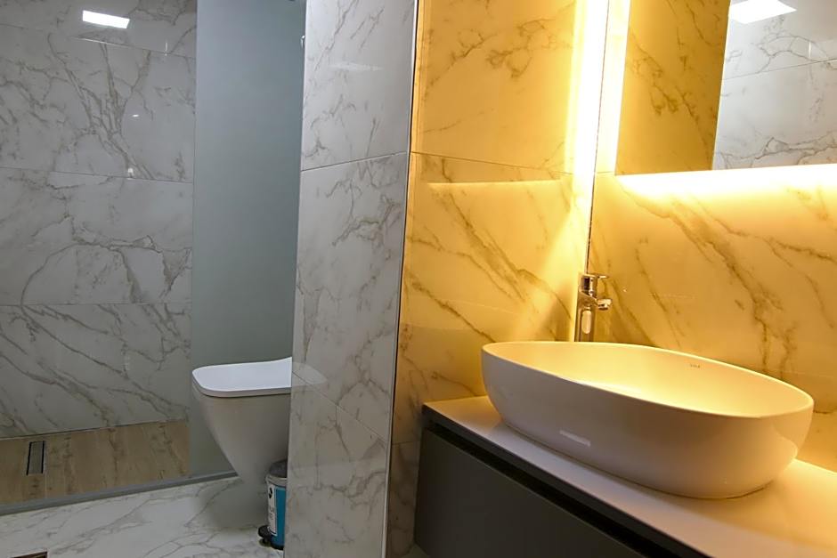 Grand Zara Hotel