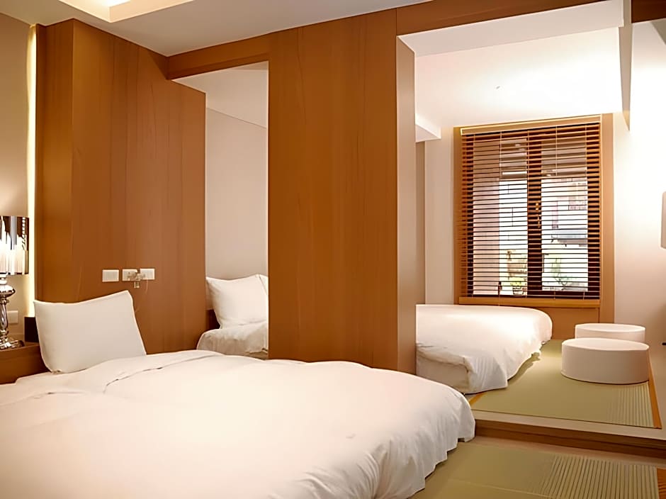 CHECK inn Express Taipei Station