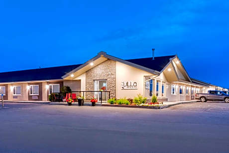 Villa Inn & Suites, SureStay Collection by Best Western