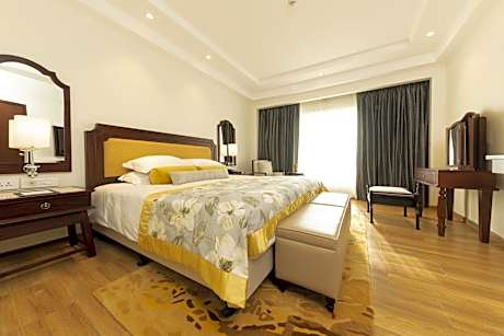 Executive 1 Bed Room Suite Ocean View King Bed