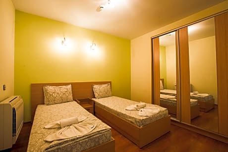 Two-Bedroom Apartment (4 Adults + 2 Children)