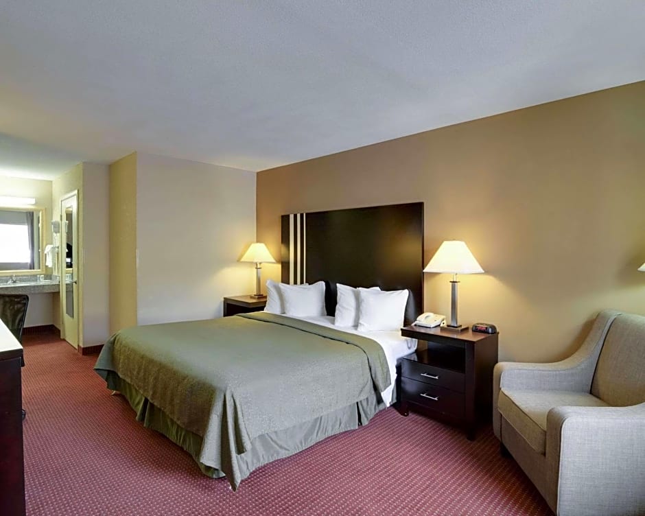 Quality Inn & Suites Clarksville