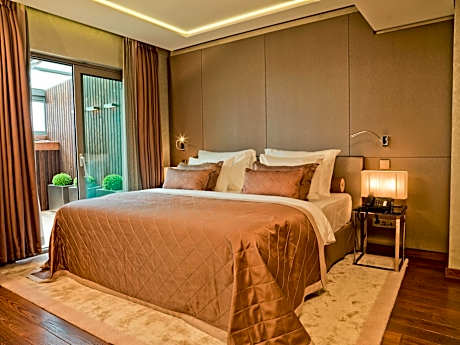 Luxury Double Room with Terrace