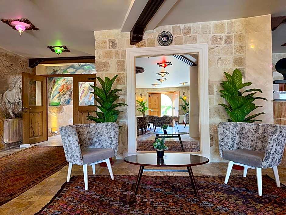 Crassus Cave Hotel