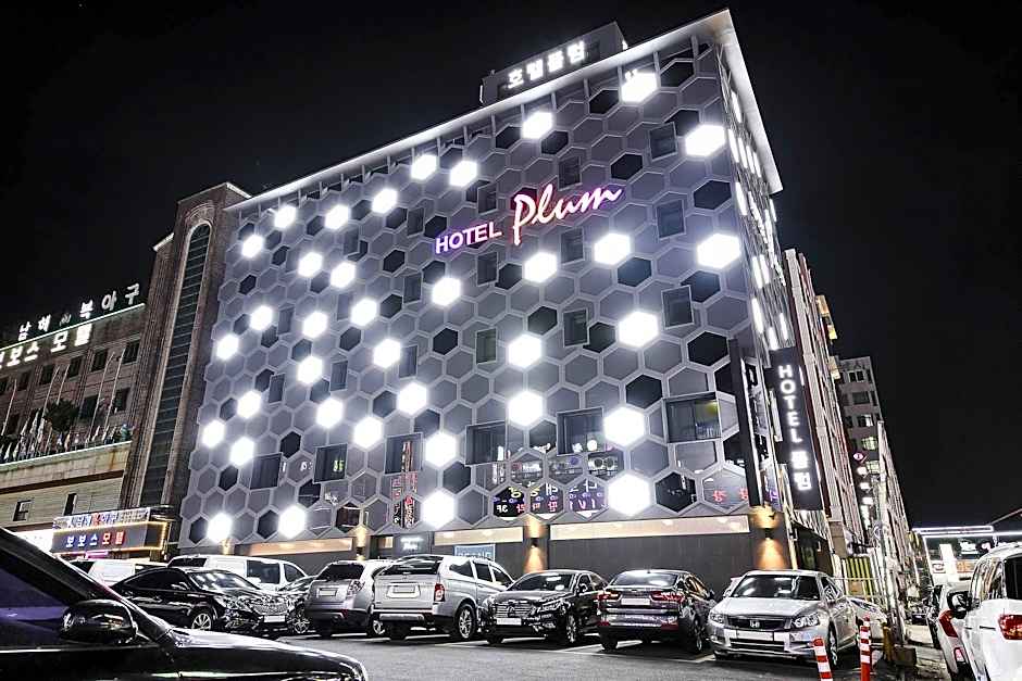 Plum Hotel