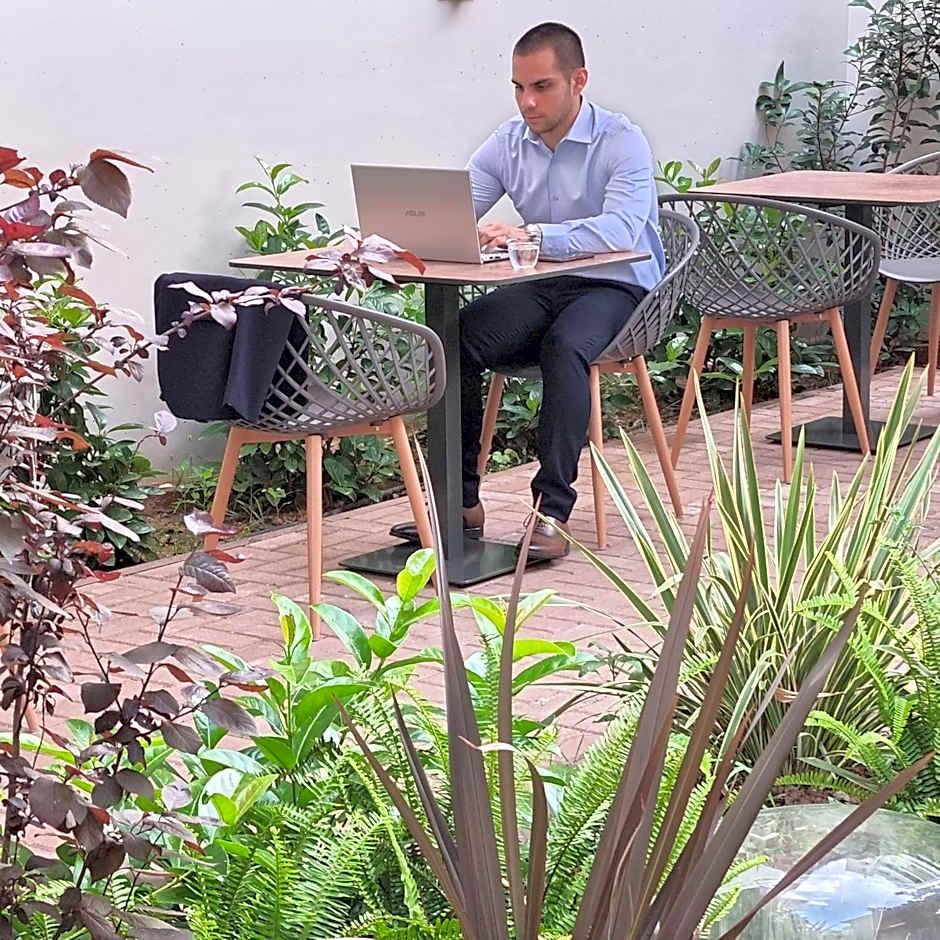 Green Suites Boutique Hotel